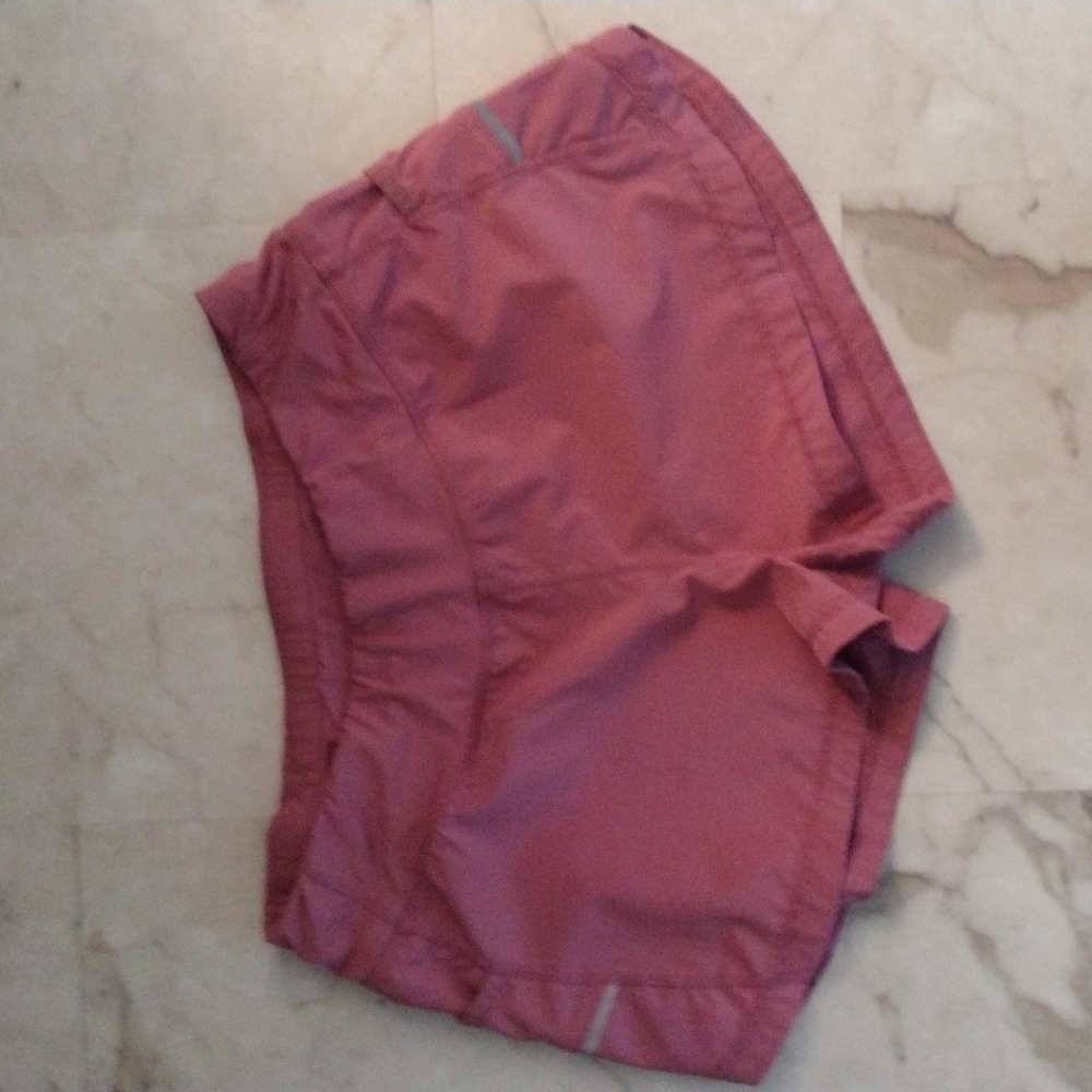 Body glove shorts. - Picture 1 of 5